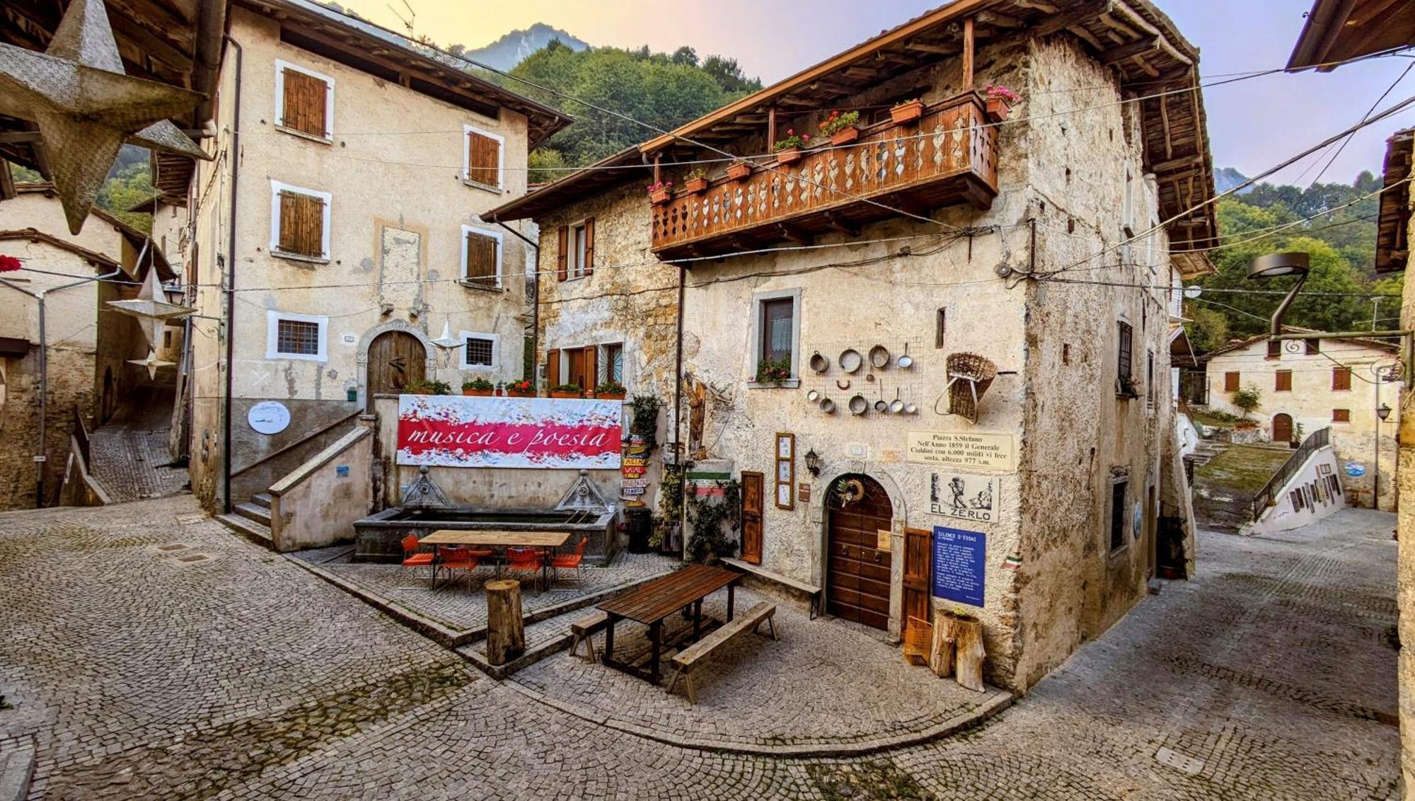 B&B Piccolo Tibet Lavenone ภายนอก รูปภาพ